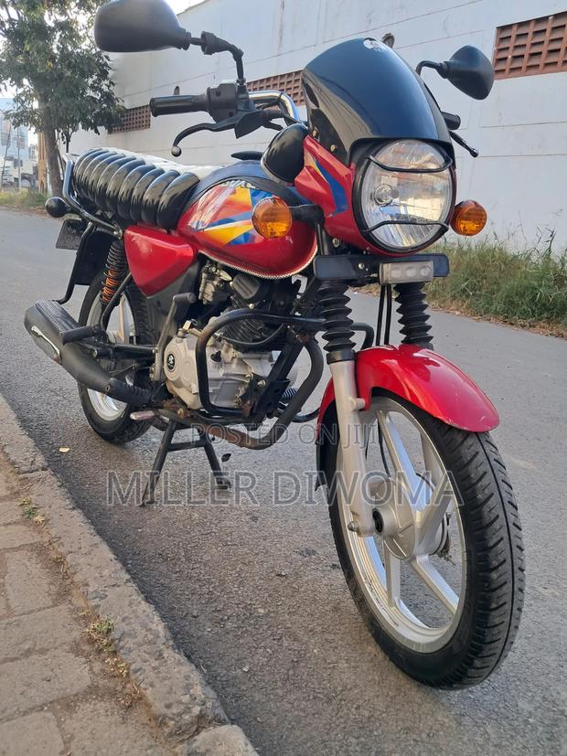 Bajaj Boxer 125 2025 Red - thumbnail 6
