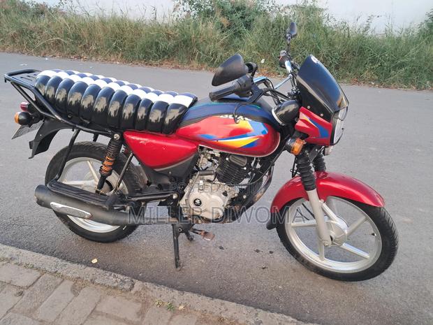 Bajaj Boxer 125 2025 Red - thumbnail 10