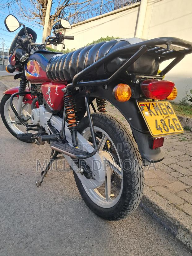 Bajaj Boxer 125 2025 Red - thumbnail 11