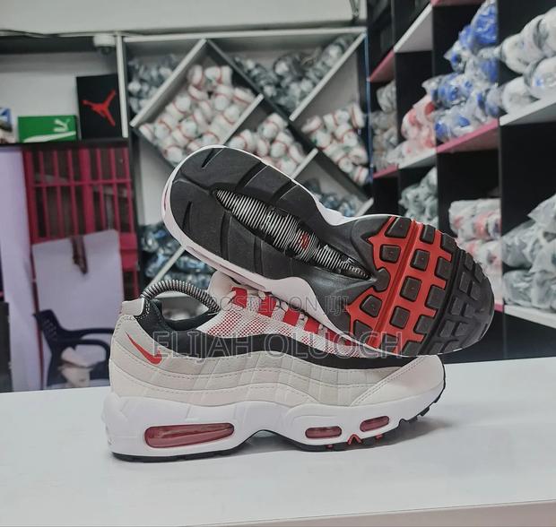 Airmax 95 Comet Red
Sizes : 40-45 - thumbnail 2
