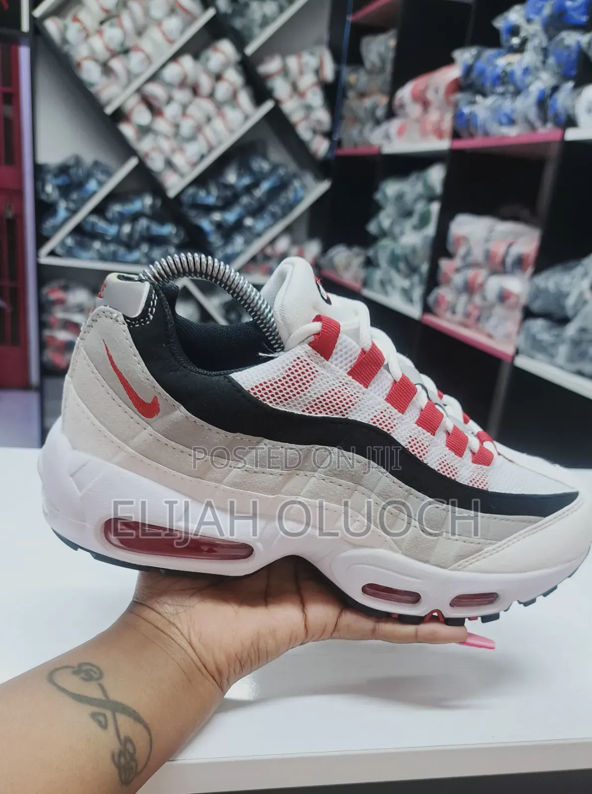 Airmax 95 Comet Red
Sizes : 40-45