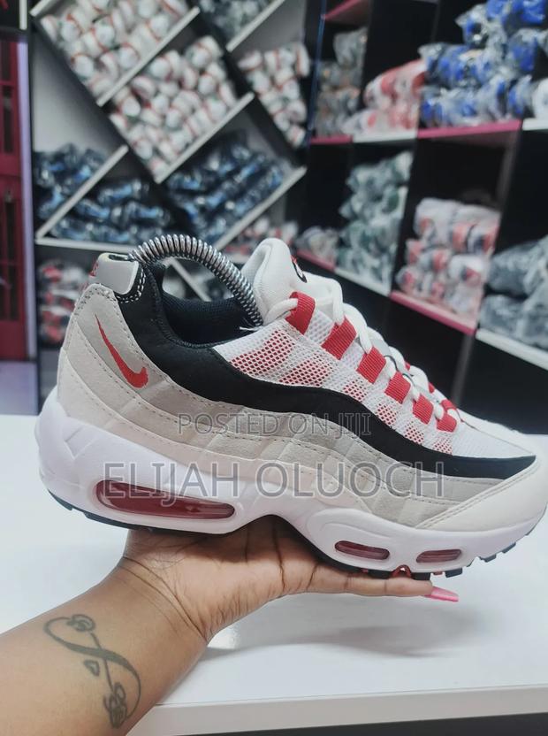 Airmax 95 Comet Red
Sizes : 40-45 - thumbnail 3