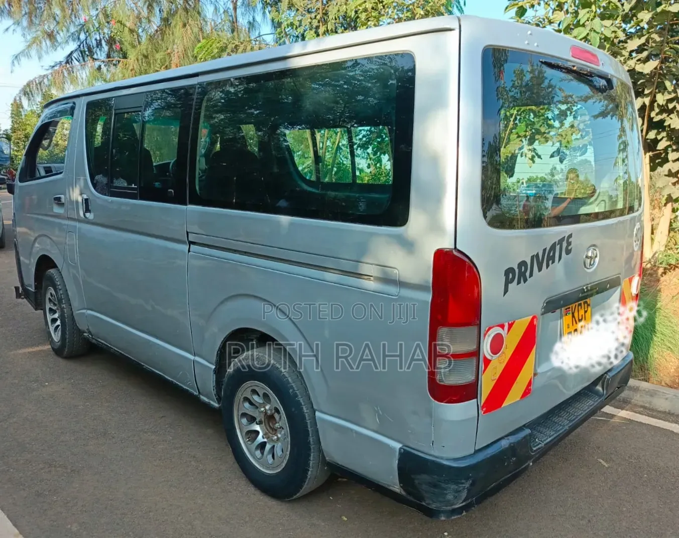 Toyota HiAce 2011 Silver