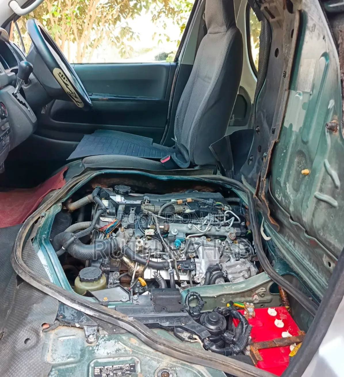 Toyota HiAce 2011 Silver