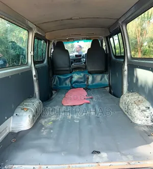 Toyota HiAce 2011 Silver