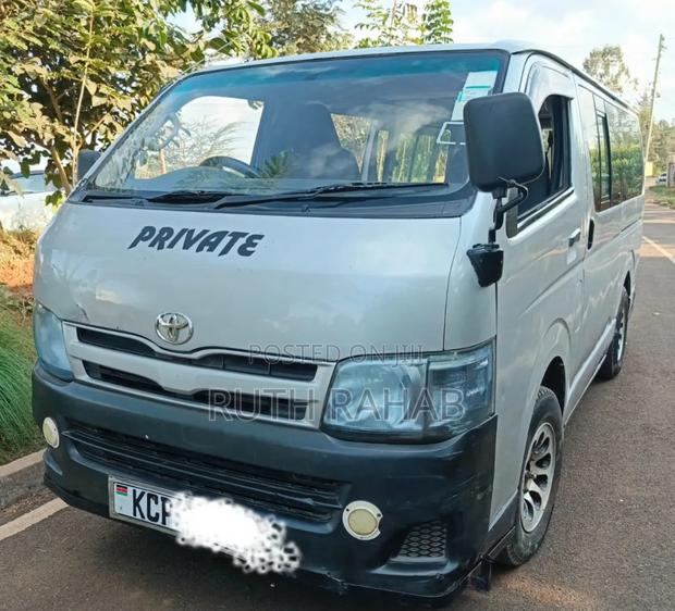 Toyota HiAce 2011 Silver - thumbnail 7
