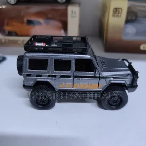 Diecast Toy Car Metal Offroad Toy Vehicle G-wagon Suv Model