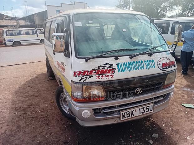 Toyota HiAce 2003 White