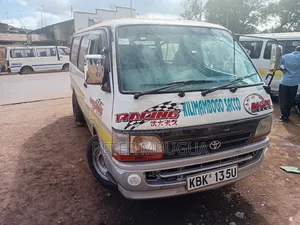 Toyota HiAce 2003 White