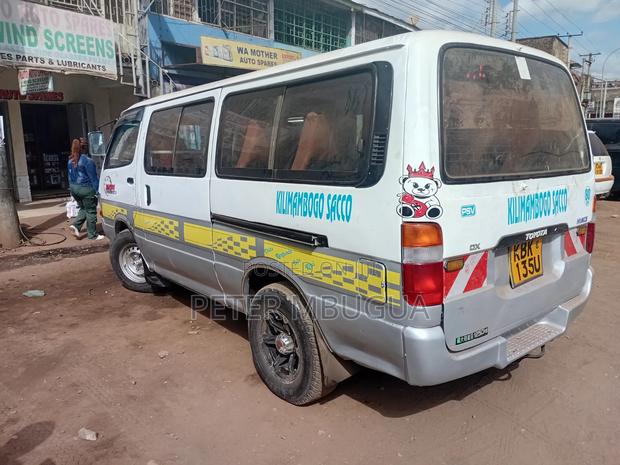 Toyota HiAce 2003 White - thumbnail 4