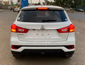 Mitsubishi RVR 2019 White