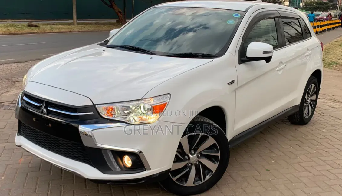 Mitsubishi RVR 2019 White