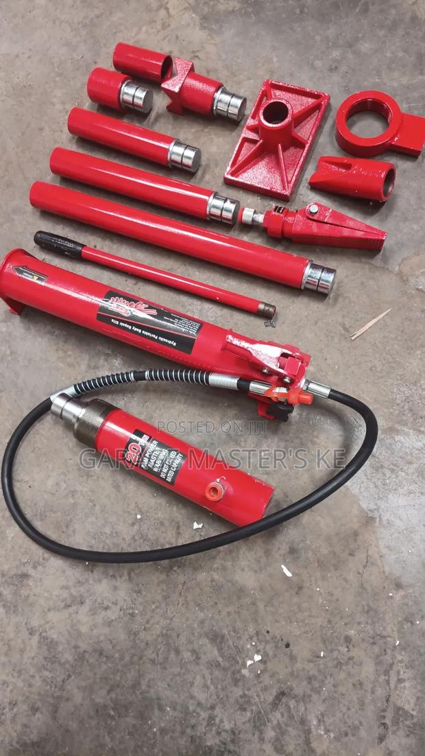 20 Tonnes Hydraulic Body Jack .Best Quality and at Best Prices.