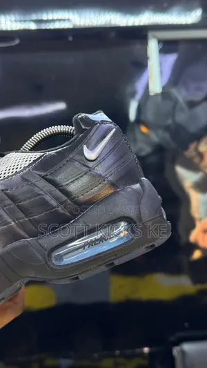 Palace  Airmax 95 
“ Big Bubble ”