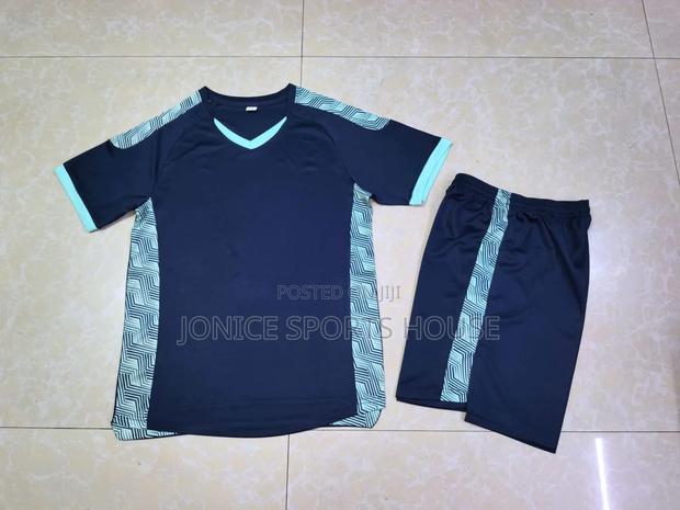 Plain Soccer Uniforms - thumbnail 2