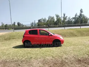 Toyota Vitz 2003 Red