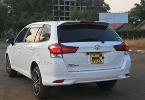 Toyota Corolla Fielder 2017 White