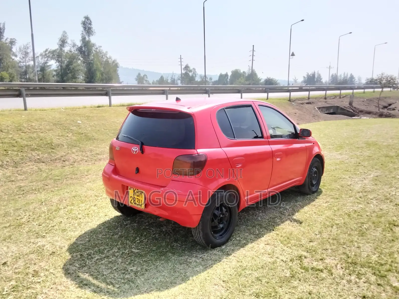 Toyota Vitz 2003 Red