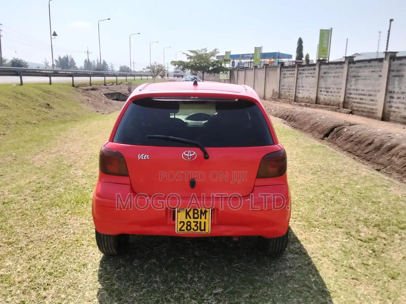 Toyota Vitz 2003 Red