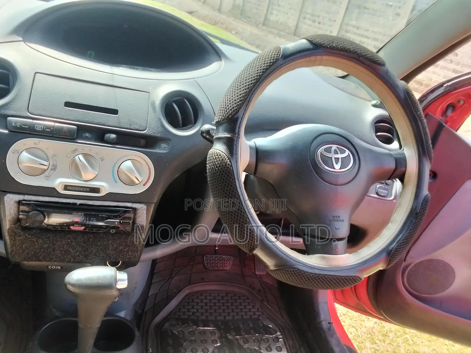 Toyota Vitz 2003 Red