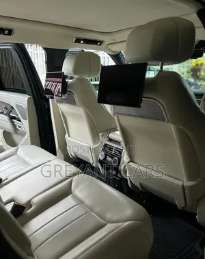 Land Rover Range Rover Vogue 2023 Black