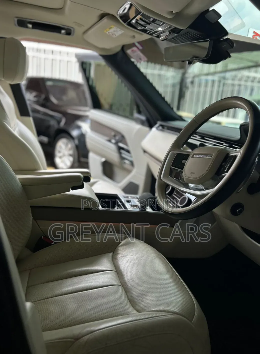 Land Rover Range Rover Vogue 2023 Black