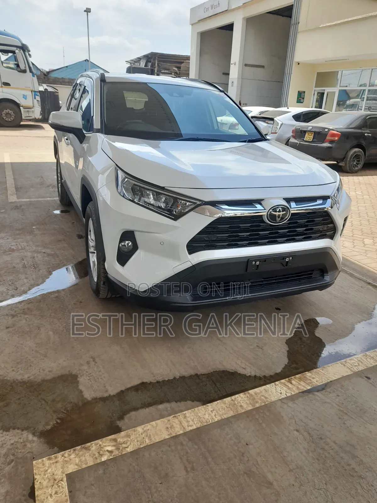 Toyota RAV4 2019 White