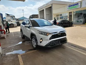 Toyota RAV4 2019 White