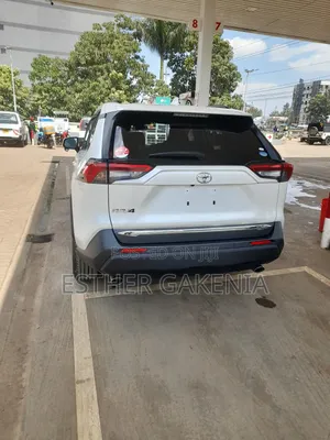 Toyota RAV4 2019 White