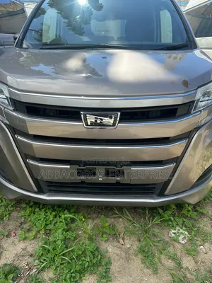 Toyota Noah 2018 Gray