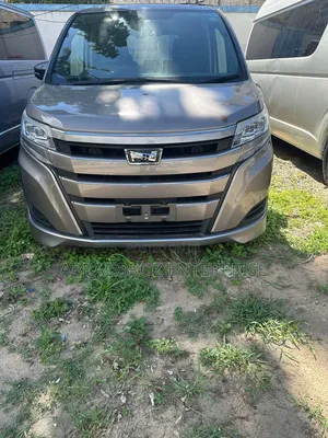 Toyota Noah 2018 Gray