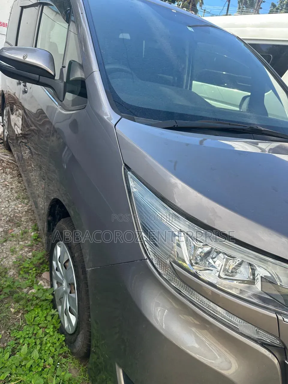 Toyota Noah 2018 Gray