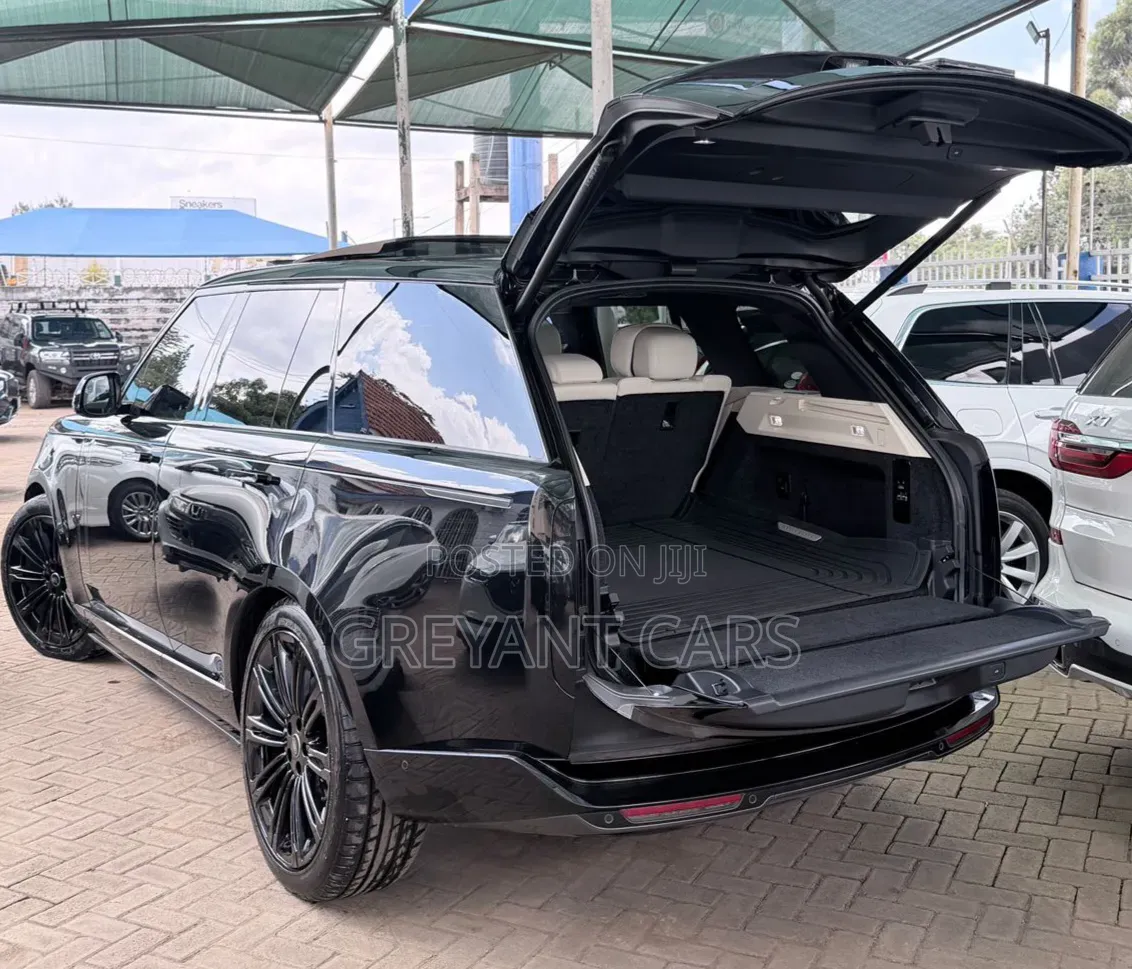 Land Rover Range Rover Vogue 2023 Black