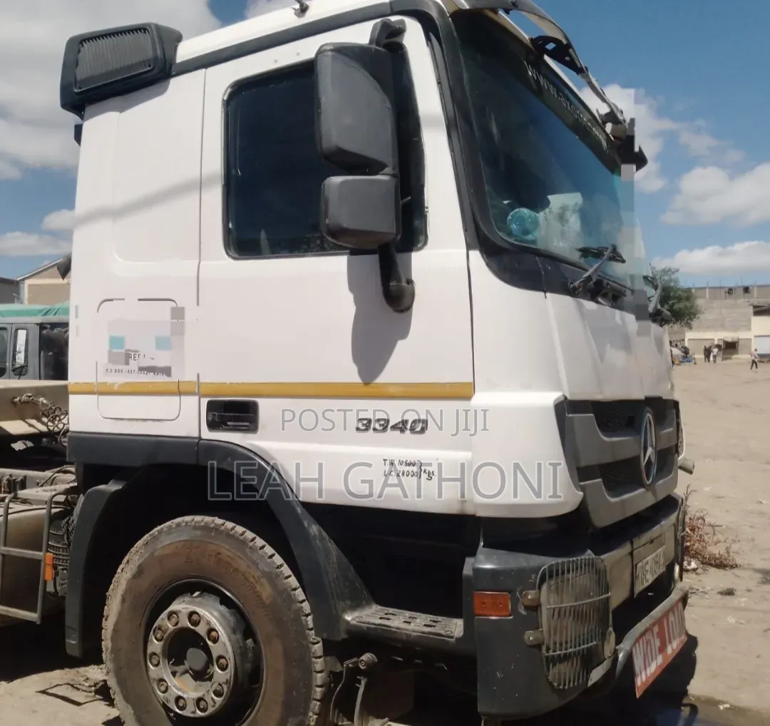Mercedes Benz Actros 3340 2010 White