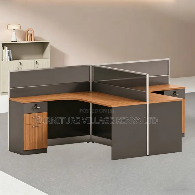 Customized Curved 4 Way Modern Office Workstation