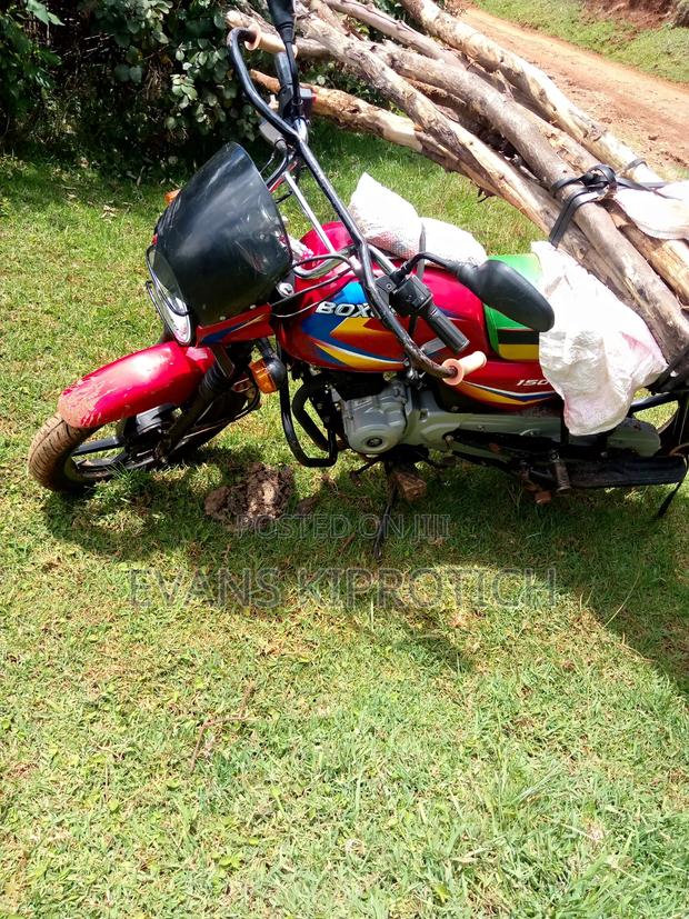 Bajaj Boxer 150 UG 2024 Red - thumbnail 4