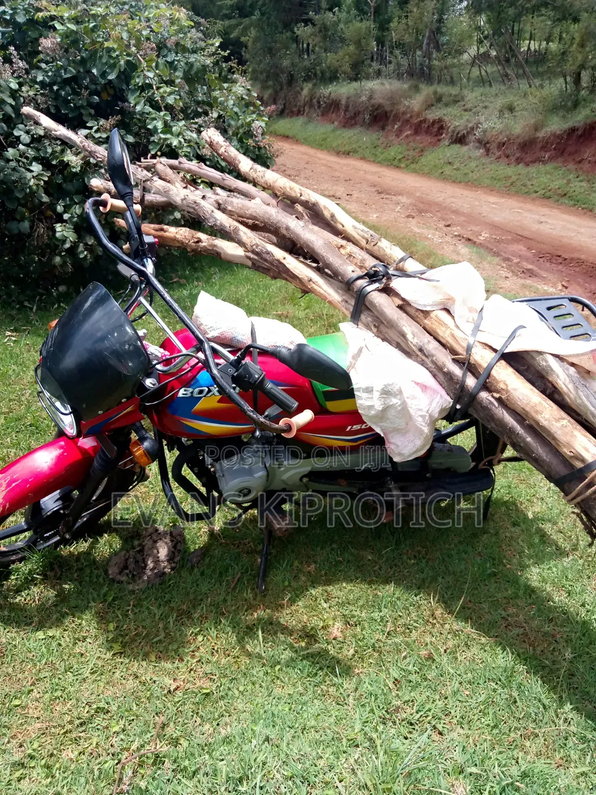 Bajaj Boxer 150 UG 2024 Red