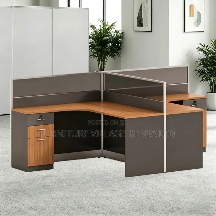 Customized Curved 4 Way Modern Office Workstation