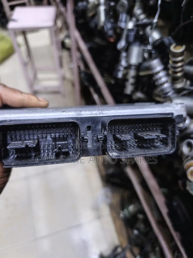 Engine Computer Suzuki Vitara - thumbnail 2