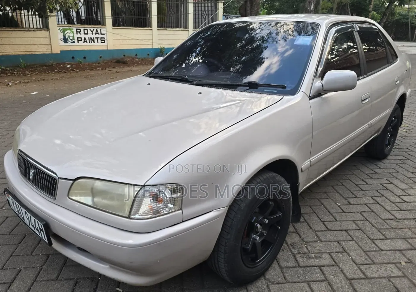 Toyota Corolla 2000 Beige