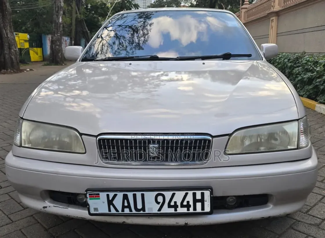 Toyota Corolla 2000 Beige