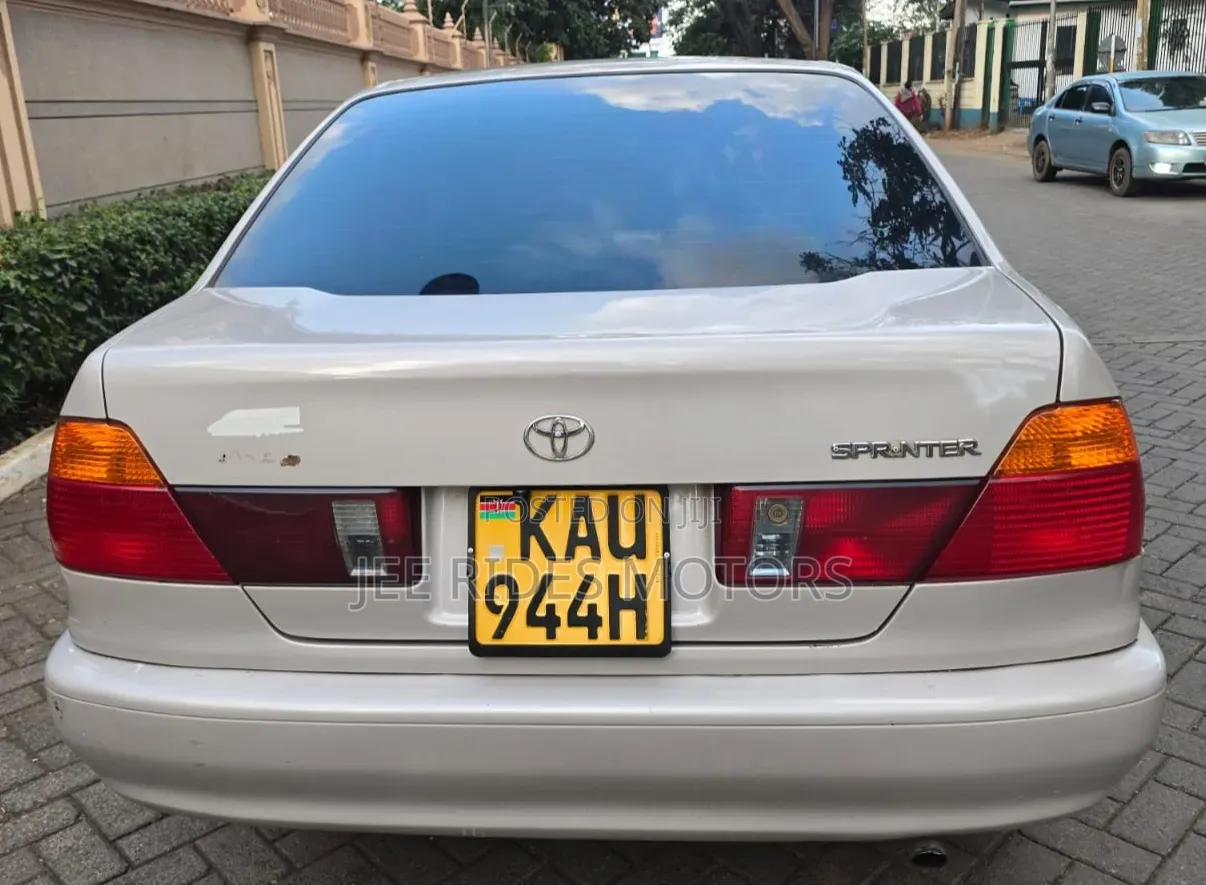 Toyota Corolla 2000 Beige