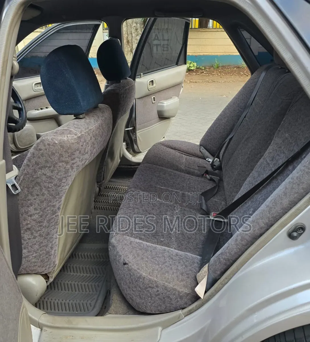 Toyota Corolla 2000 Beige