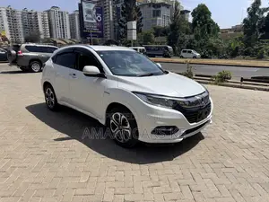 Honda Vezel 2019 White