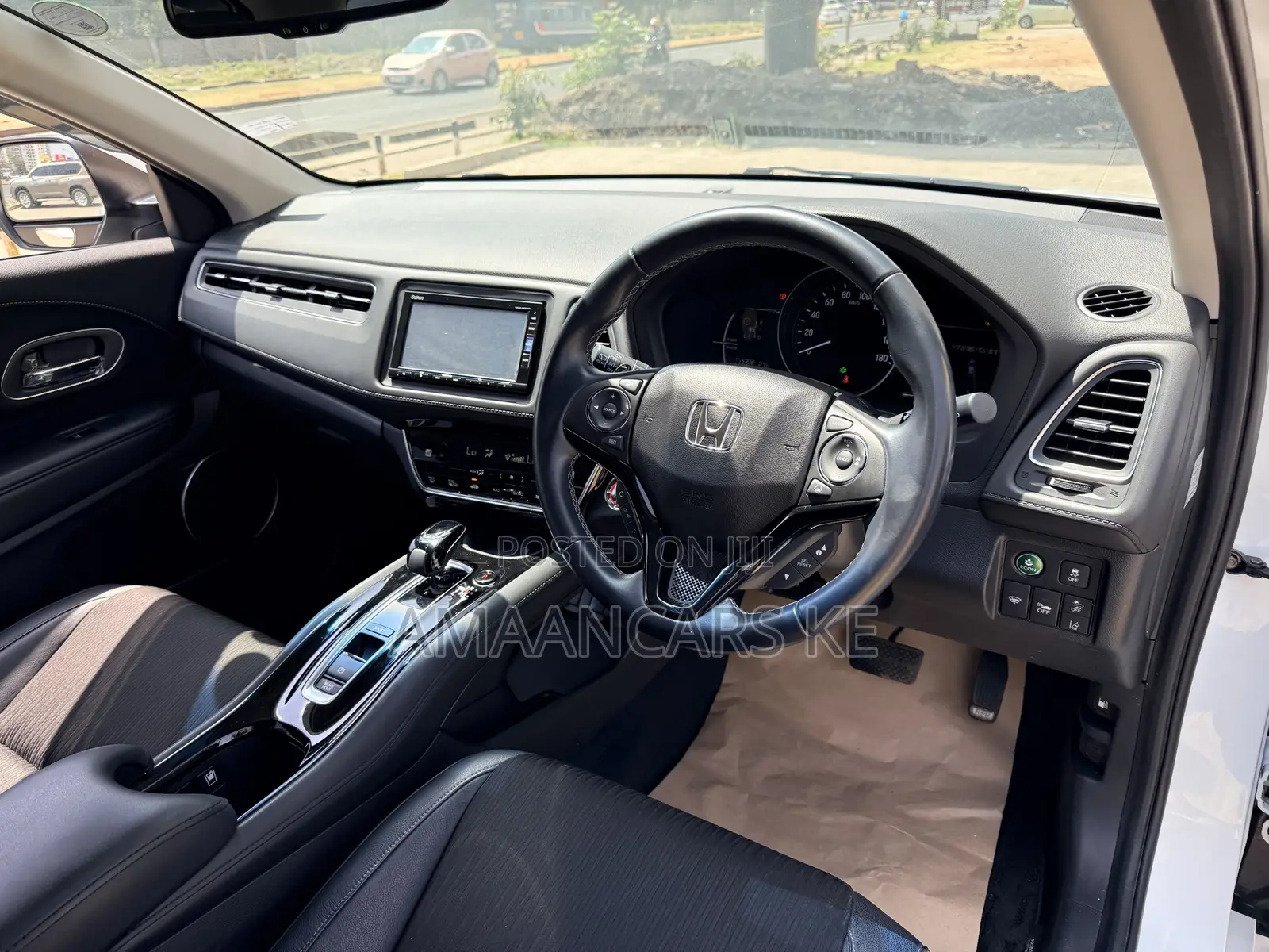 Honda Vezel 2019 White