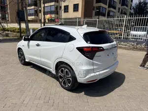 Honda Vezel 2019 White