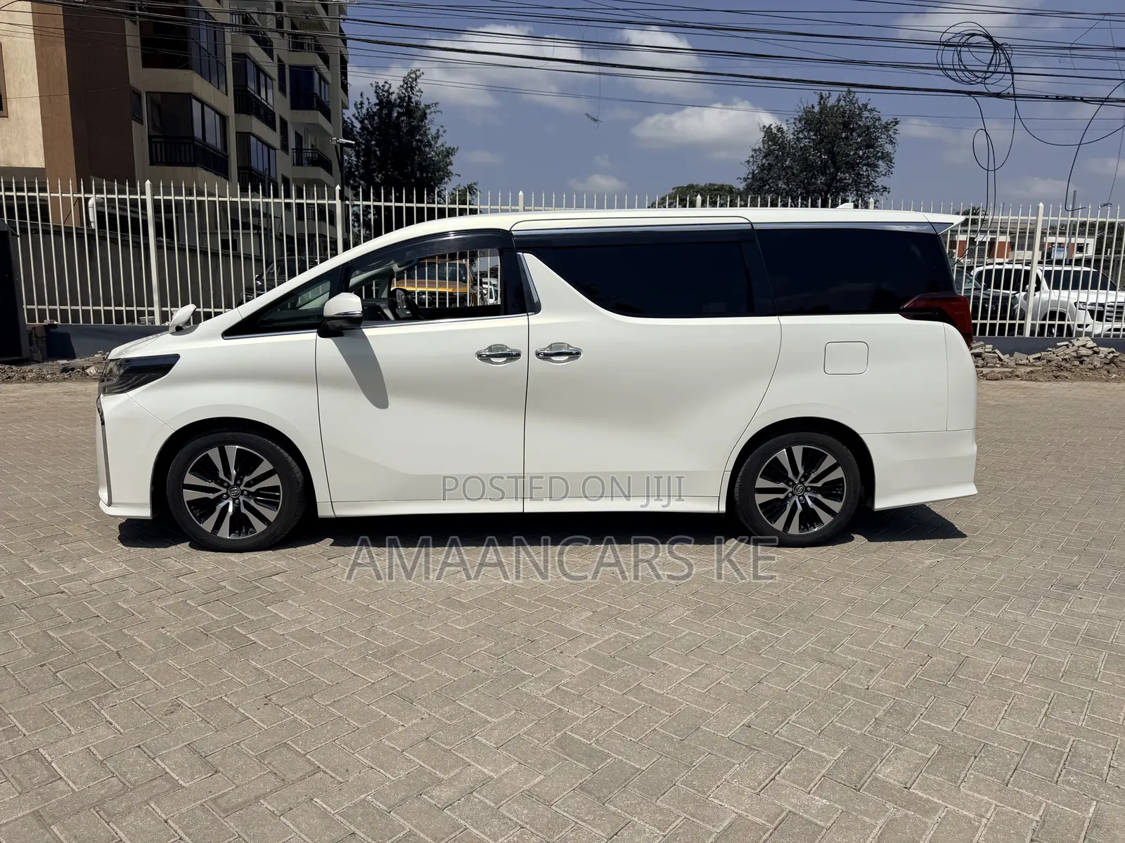 Toyota Alphard 2.5 Petrol FWD 2019 White