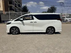 Toyota Alphard 2.5 Petrol FWD 2019 White