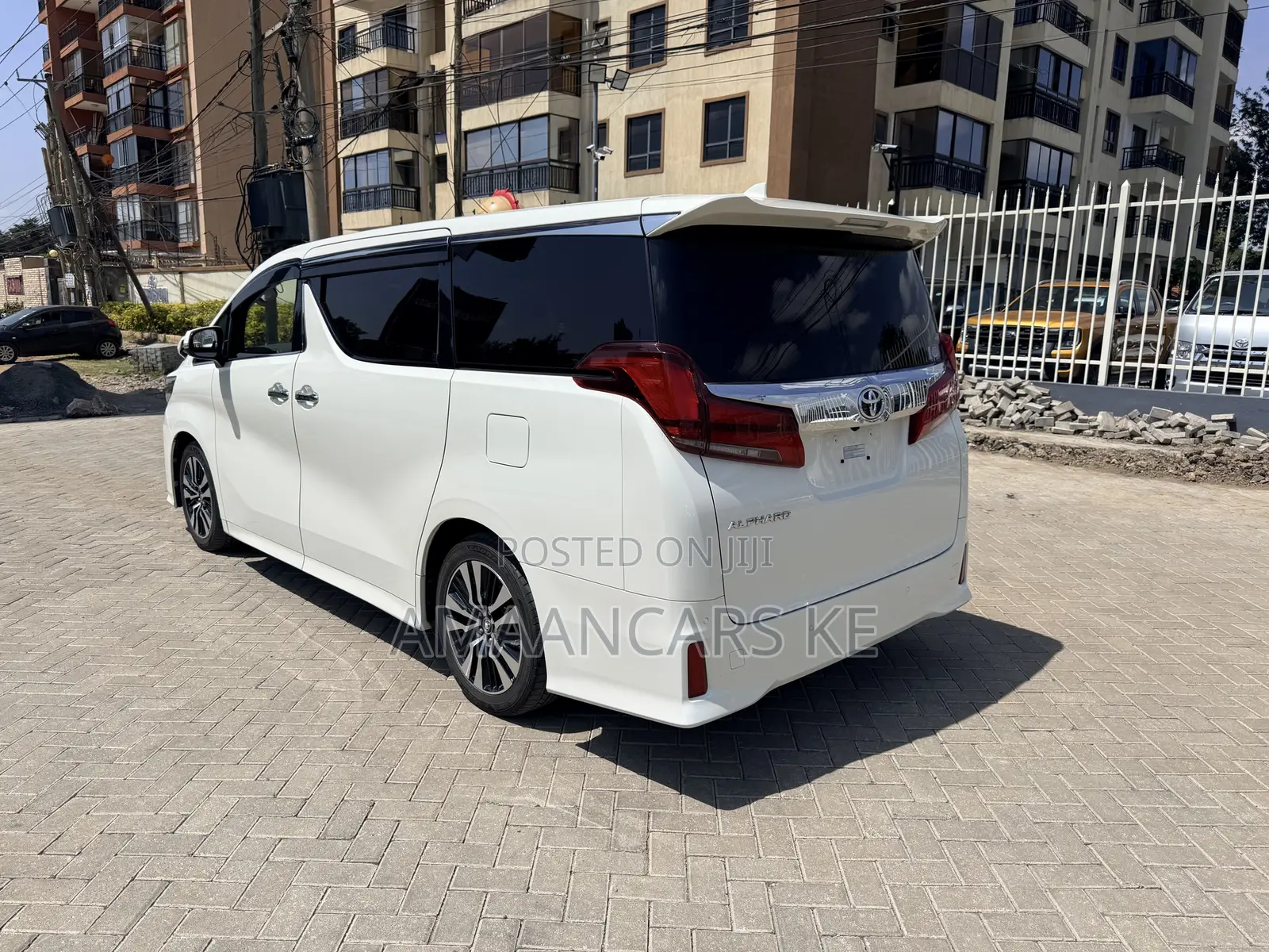 Toyota Alphard 2.5 Petrol FWD 2019 White