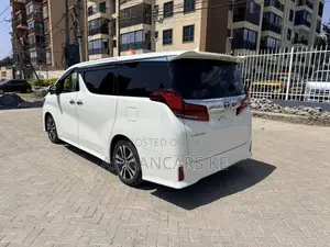 Toyota Alphard 2.5 Petrol FWD 2019 White